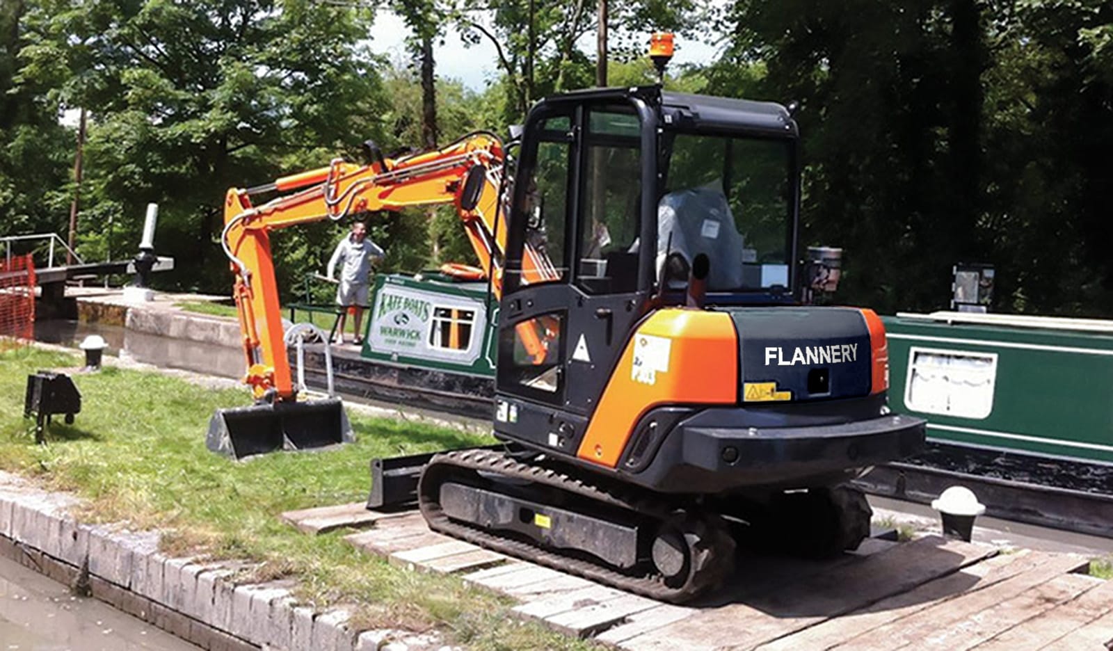 Hitachi Zaxis ZX27-3 | Plant Hire UK | Flannery Plant Hire